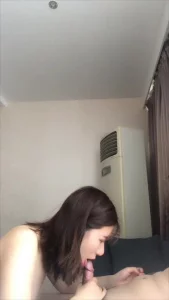 他妈的你能不能快点射出来 我老公马上回来了你是不是想死