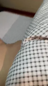 射完之后的鸡鸡是真的小，雪白的大胸