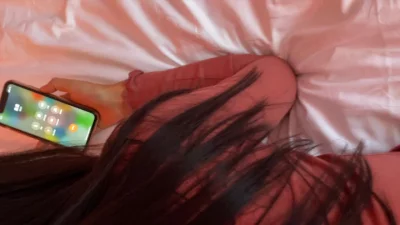 同事在下面等，骚逼在上面挨操